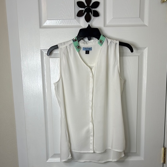 Cynthia Rowley White Sleeveless Top with Green Collar and Bead Accents Size Sm - Picture 1 of 9